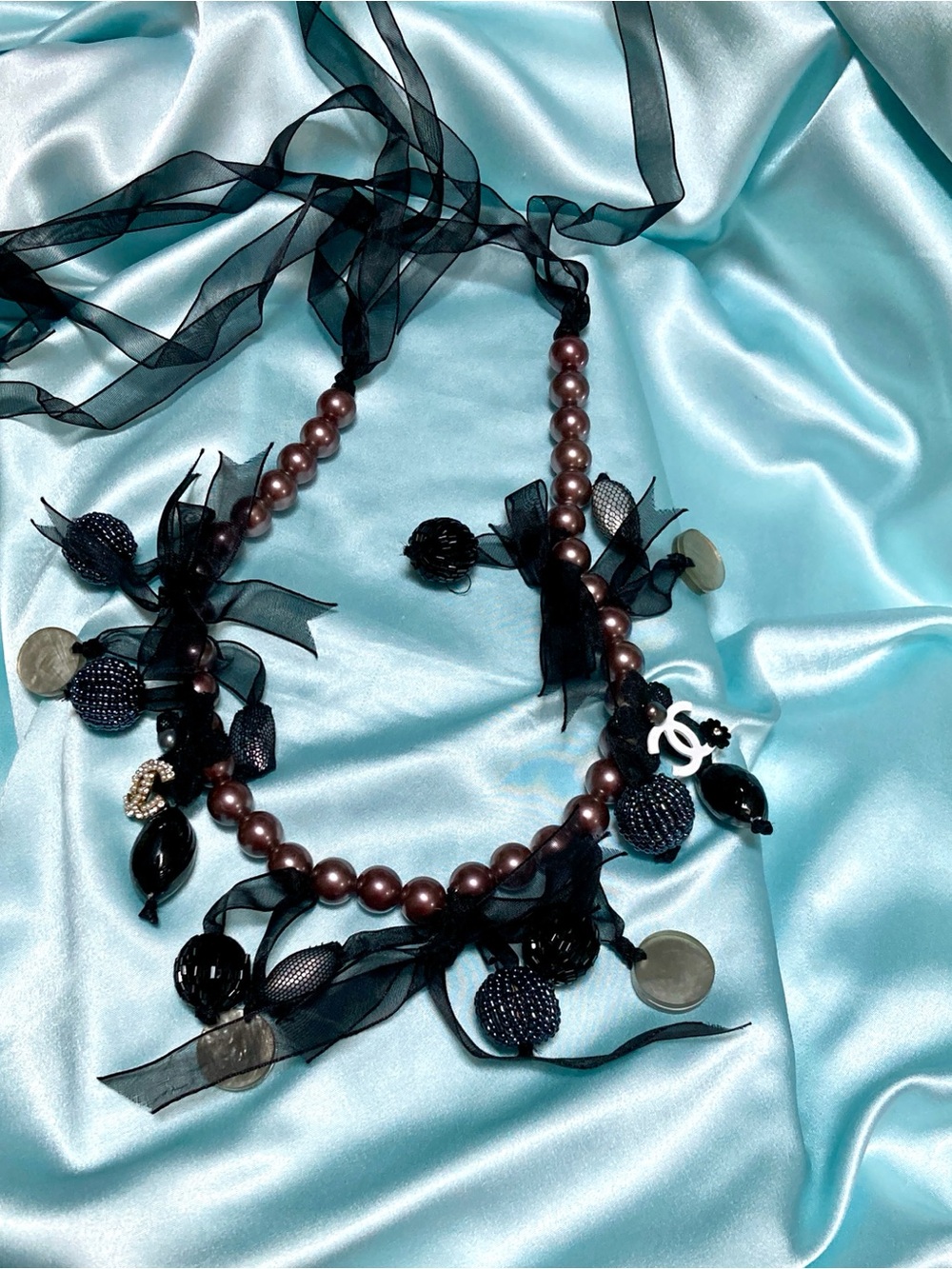 Chicos Ribbon Elegant Bead Necklace Designer Charms Pearls New